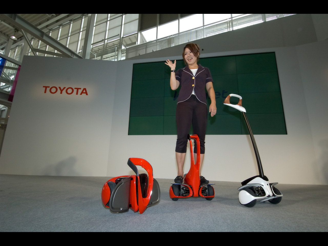 2008 Toyota Winglet Personal Transport Robot