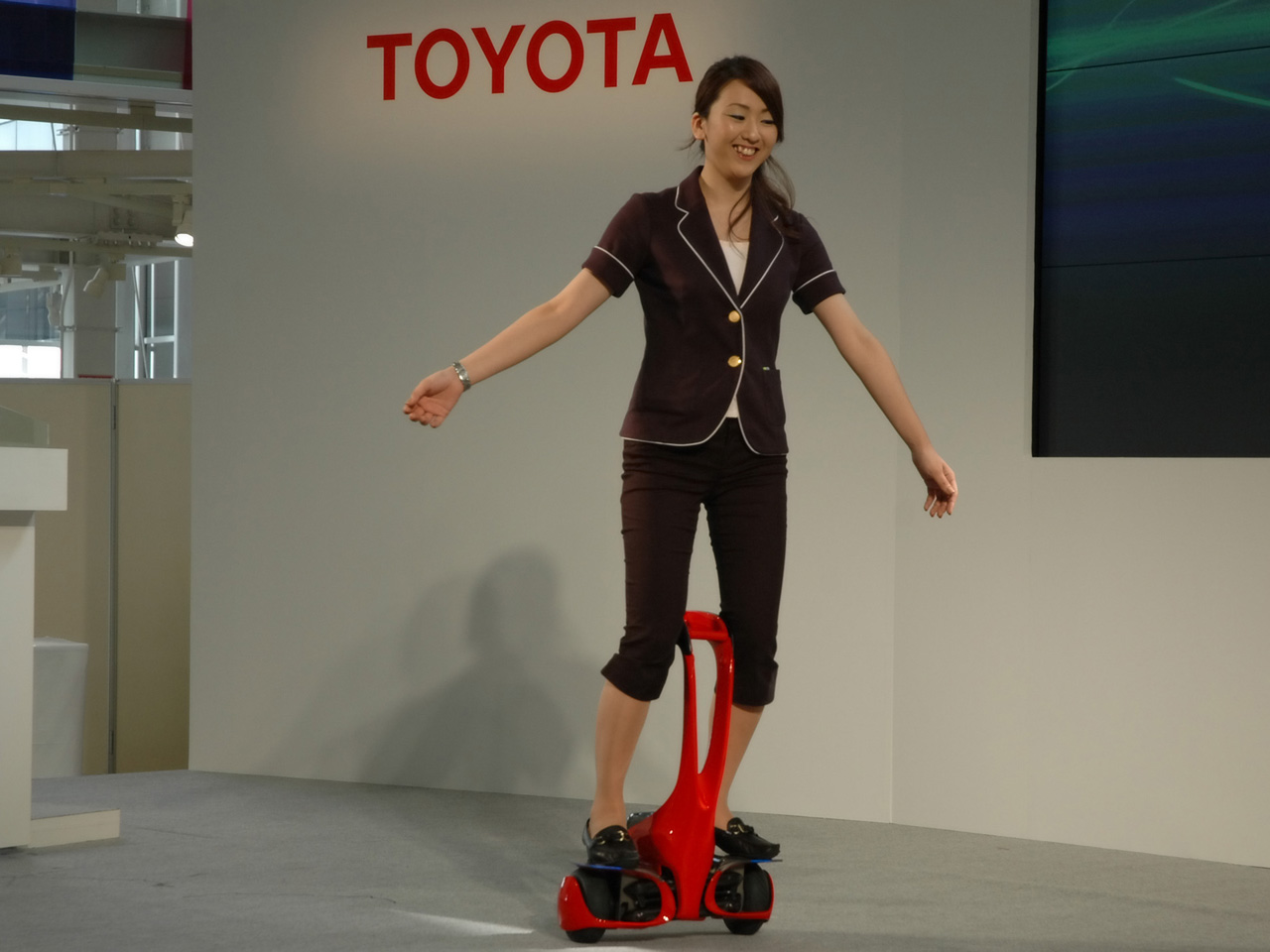 2008 Toyota Winglet Personal Transport Robot