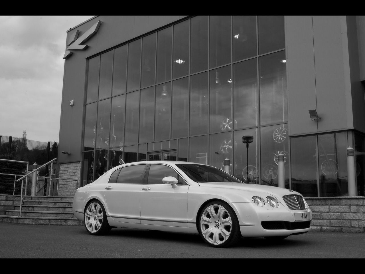 2009 Project Kahn Pearl White Bentley Flying Spur