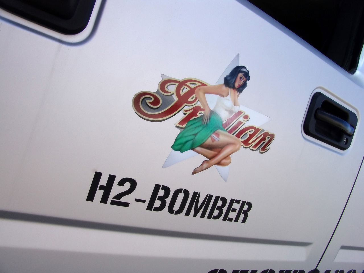 2010 GeigerCars Hummer H2 Bomber