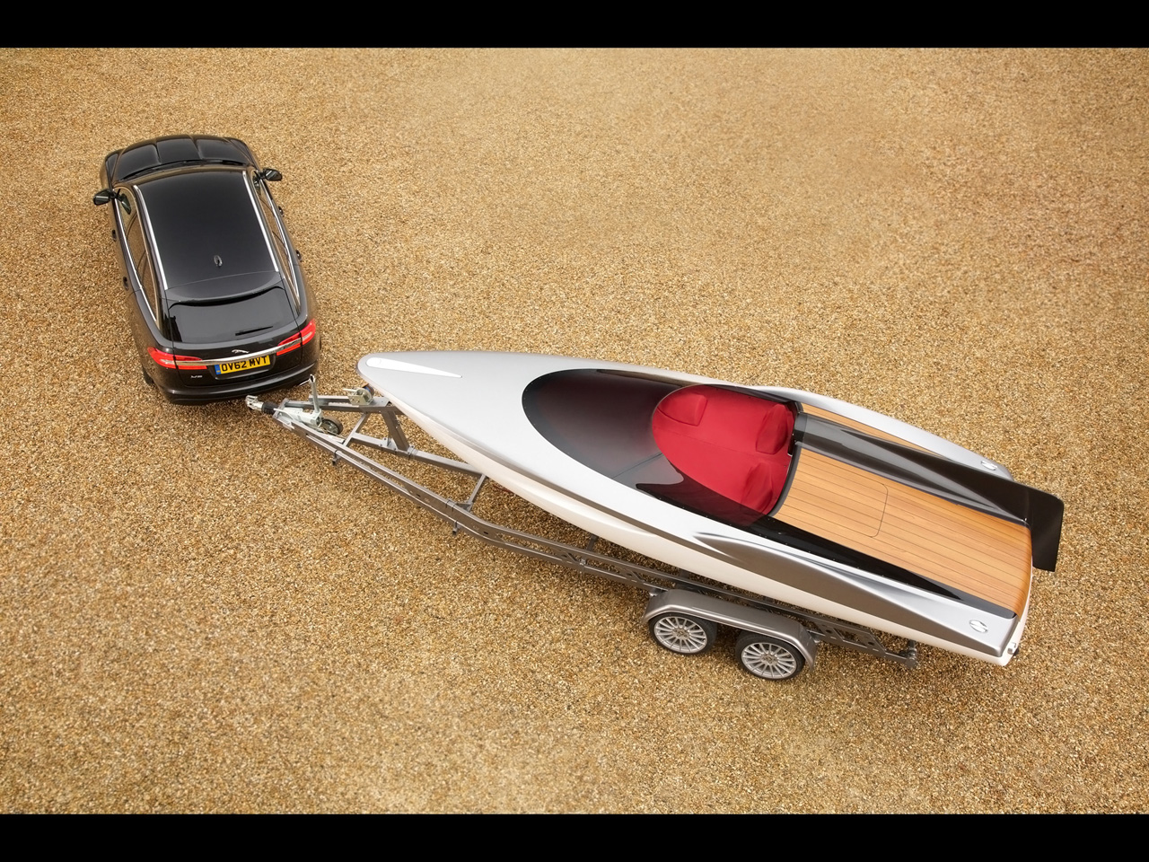 2012 Jaguar Concept Speedboat