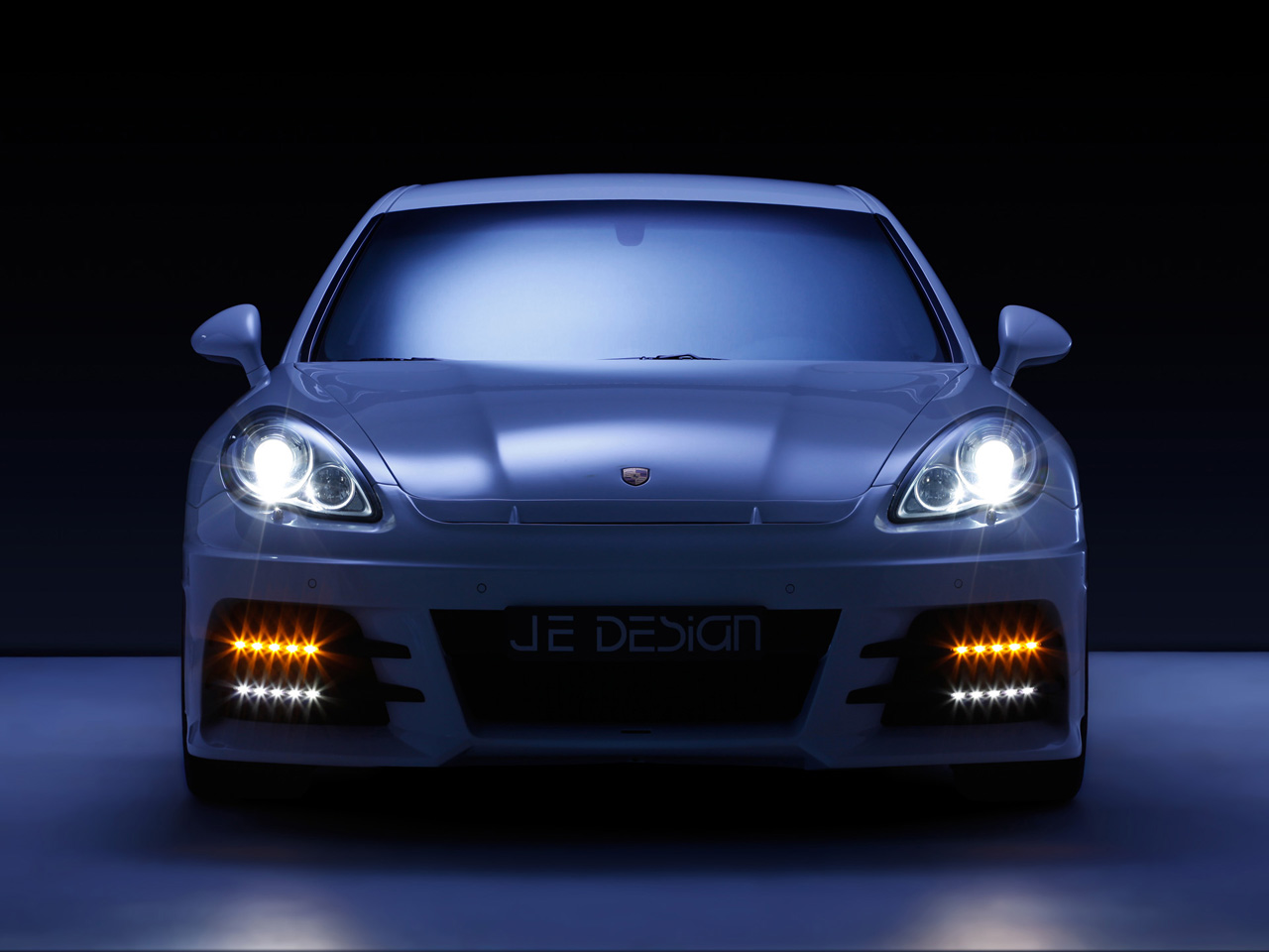 2012 JE Design Porsche Panamera
